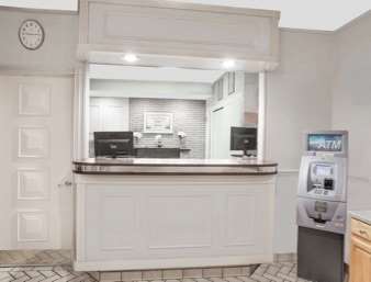Travelodge Inn & Suites Latham Interiør billede